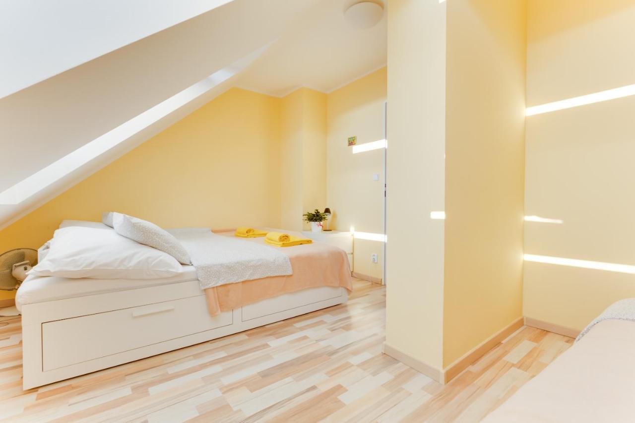 Jane'S Charming Apartment Prague Luaran gambar